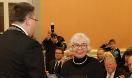 Palangiškiai pagerbė menininkę G. Oškinytę-Eimanavičienę