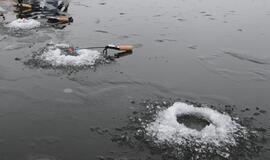 Įspėja - lipti ant marių ledo pavojinga