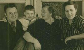 Klaipėdos akvarelės: namai ir žmonės (470)