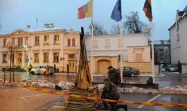 Atminimo laužas sausio 13-ajai prie Klaipėdos miesto savivaldybės