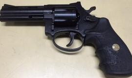 Alytuje paimtas neteisėtai laikomas revolveris