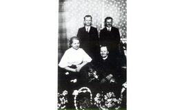 Klaipėdos akvarelės: namai ir žmonės (476)