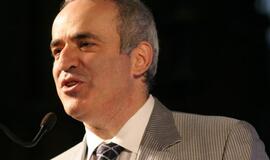 Garis Kasparovas: kitas V.Putino taikinys gali būti Baltarusija