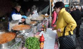 Jubiliejinėje Kaziuko mugėje - minios pirkėjų