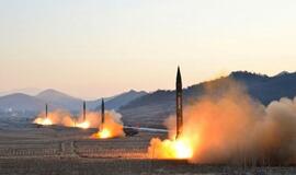 Šiaurės Korėja atliko nesėkmingą raketų bandymą