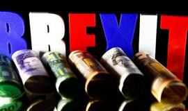 Buvęs JK verslo sekretorius įspėjo dėl galimos ekonominės krizės po „Brexit“