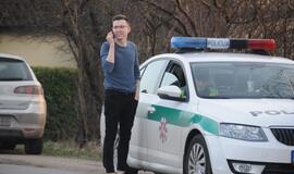 Naktiniai reidai: ir neblaivūs vairuotojai, ir bandymas papirkti