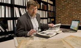 Su mokslininkais elgiasi kaip su mokinukais