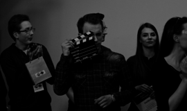 Trumpas kinas. Daina ekrane