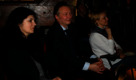 Trumpas kinas. Daina ekrane