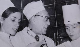 Klaipėdos akvarelės: namai ir žmonės (492)