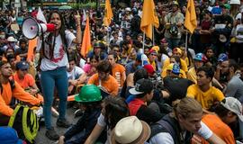 Venesuelos opozicijos duomenimis, šalyje per protesto akcijas jau sužeista 15 tūkstančių žmonių