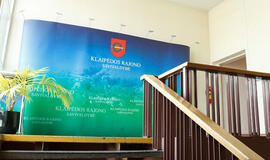 Vienų specialistų neprisivilioja, o kitų nėra kur įkurdinti