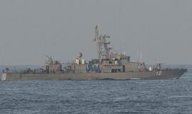 JAV laivas įspėjamaisiais šūviais perspėjo priartėjusį Irano laivą