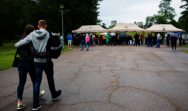 SEL gerbėjai traukia į koncertą