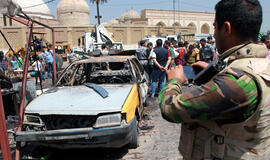 Bagdade sprogus bombai automobilyje, žuvo 11 žmonių