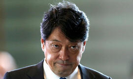 Japonijos premjeras paskyrė naujus gynybos ir užsienio reikalų ministrus