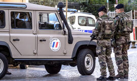 Dėl išpuolio prieš kariškius Paryžiaus priemiestyje sulaikytas vyras
