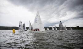 Pirmajame „Kuršių marių regatos“ etape – žmogus už borto