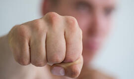 Šiaulių g. viduryje dienos apiplėštas vyriškis