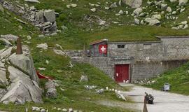 Šveicarijoje nuslinkus nuošliaužai dingo 8 žmonės