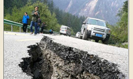 Žemės drebėjimas Kinijoje pareikalavo 13 žmonių gyvybių, 175 sužeisti