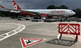 „Air Berlin“ trečiadienį toliau atšaukia skrydžius