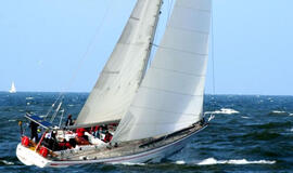 Istorinę jachtą vėto politinės bangos