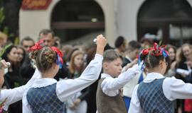 Rugsėjo 1-oji - su tautiniais akcentais