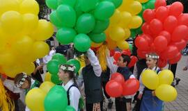 Rugsėjo 1-oji - su tautiniais akcentais