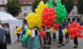 Rugsėjo 1-oji - su tautiniais akcentais