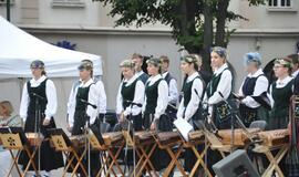 Rugsėjo 1-oji - su tautiniais akcentais