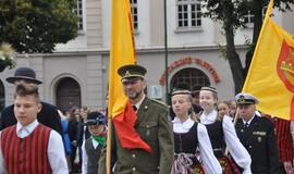 Rugsėjo 1-oji - su tautiniais akcentais