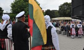 Rugsėjo 1-oji - su tautiniais akcentais