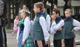 Rugsėjo 1-oji - su tautiniais akcentais