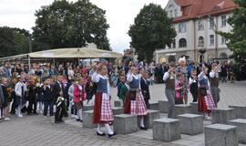 Rugsėjo 1-oji - su tautiniais akcentais