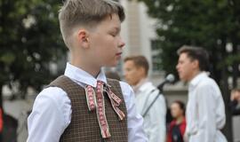 Rugsėjo 1-oji - su tautiniais akcentais