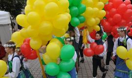 Rugsėjo 1-oji - su tautiniais akcentais