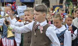 Rugsėjo 1-oji - su tautiniais akcentais