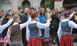 Rugsėjo 1-oji - su tautiniais akcentais