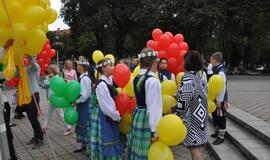 Rugsėjo 1-oji - su tautiniais akcentais