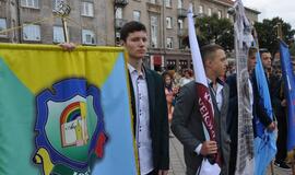 Rugsėjo 1-oji - su tautiniais akcentais