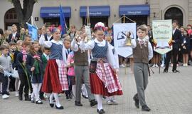 Rugsėjo 1-oji - su tautiniais akcentais