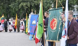 Rugsėjo 1-oji - su tautiniais akcentais