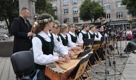 Rugsėjo 1-oji - su tautiniais akcentais