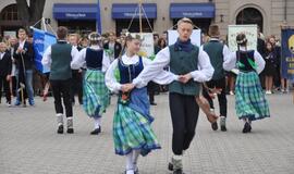 Rugsėjo 1-oji - su tautiniais akcentais