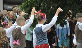 Rugsėjo 1-oji - su tautiniais akcentais