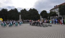 Rugsėjo 1-oji - su tautiniais akcentais