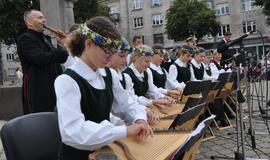 Rugsėjo 1-oji - su tautiniais akcentais