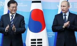 Pietų Korėjos prezidentas teigia, kad jis ir Vladimiras Putinas sutaria Šiaurės Korėjos klausimu